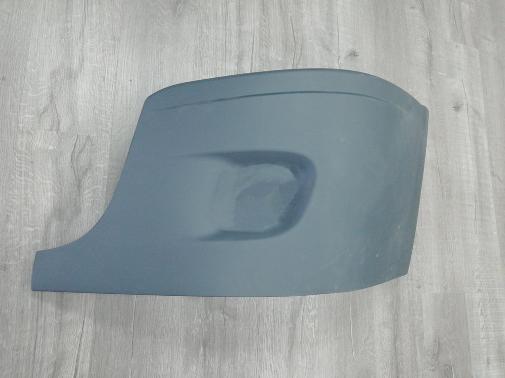 (13525-L/R) Freightliner Cascadia 125 Bumper Cover w/o Fog Holes ('08-'18)