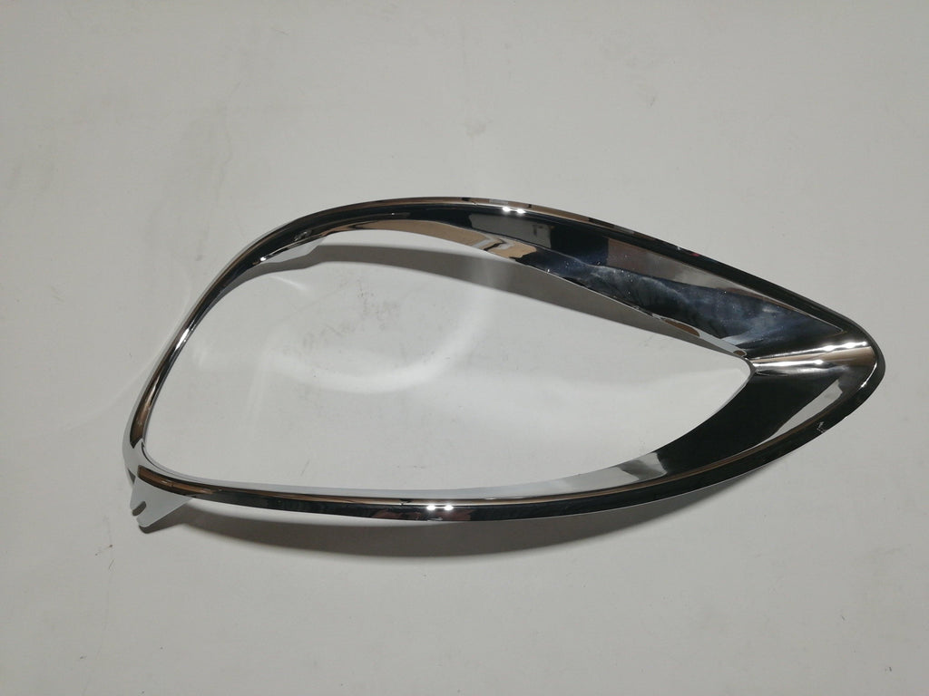 (16817-L/R) Freightliner Columbia Chrome Headlight Bezel ('02-'18)