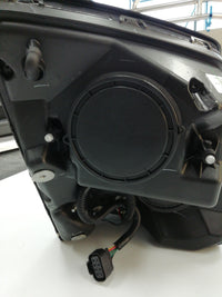 (18425) Volvo VNL 670 / 730 / 780 Black Projector Headlight ('03-'17)