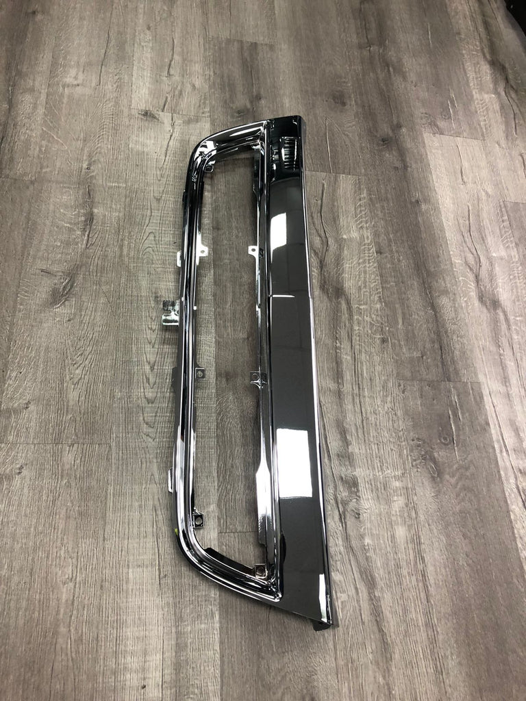 (H-20983-N) International LT Center Bumper Trim Chrome 2019-2021
