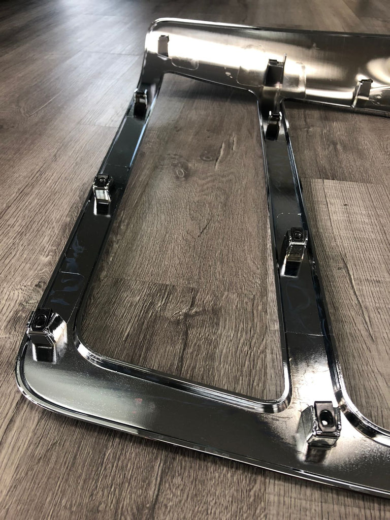 (H-20994-N) Peterbilt 579 Grille 2012-2019