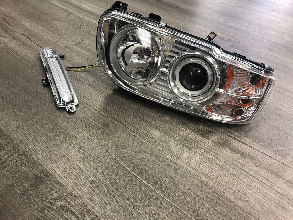 (H-20995) Peterbilt 388 / 389 Headlight Chrome